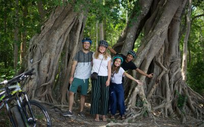 Why to discover Angkor by bicycle